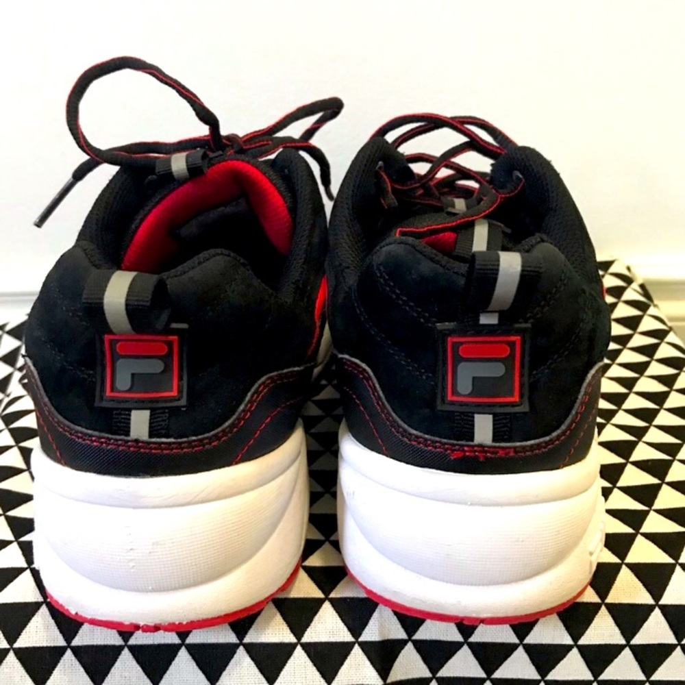 Men’s Fila size:10